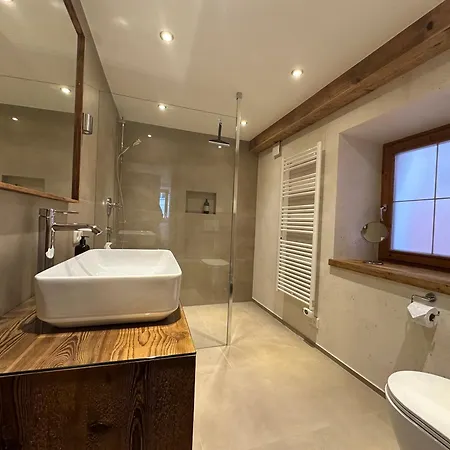 Daire Mantinger- Style - Blick- Tradition