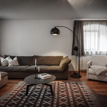 Mantinger- Style - Blick- Tradition Appartamento