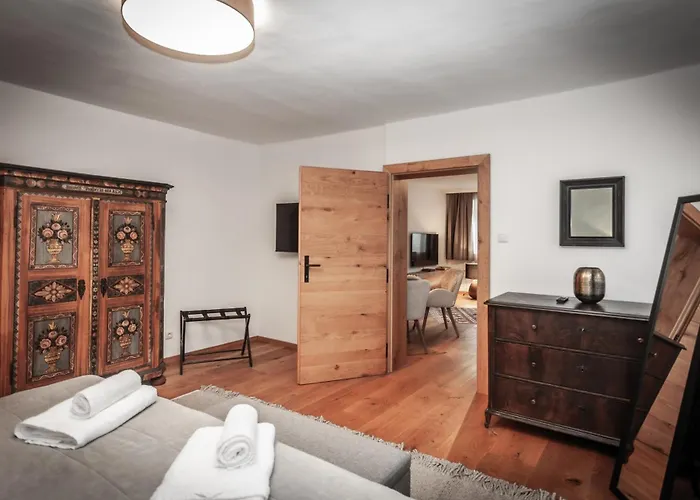 Mantinger- Style - Blick- Tradition * Kitzbühel