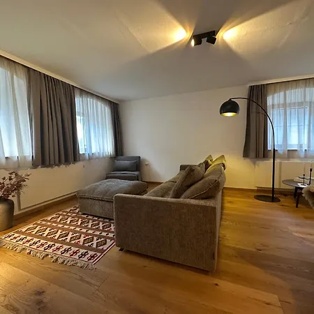 Mantinger- Style - Blick- Tradition