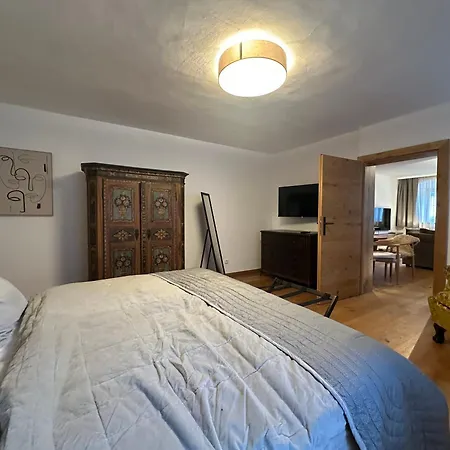 Mantinger- Style - Blick- Tradition Kitzbühel